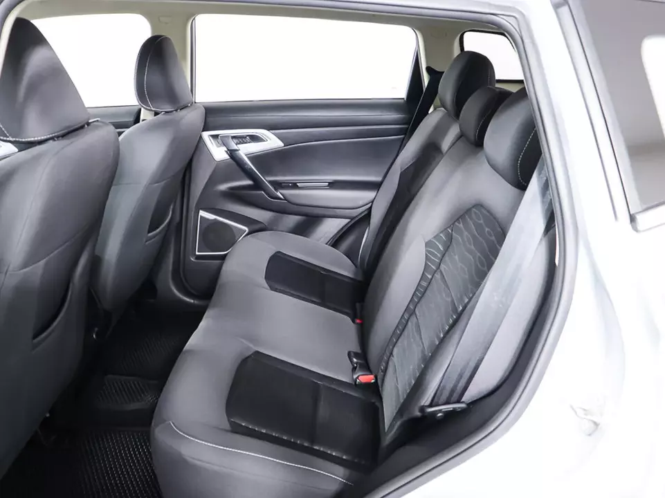 Geely Atlas, фото №12