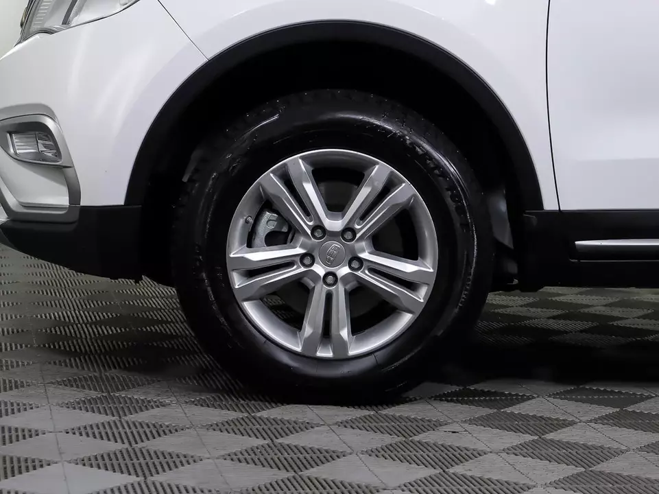 Geely Atlas, фото №21