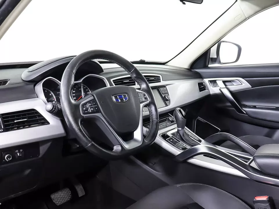 Geely Atlas, фото №16