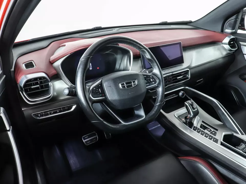 Geely Coolray, фото №10