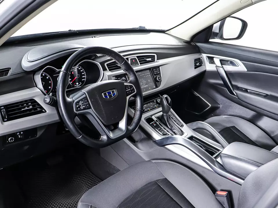 Geely Atlas, фото №15