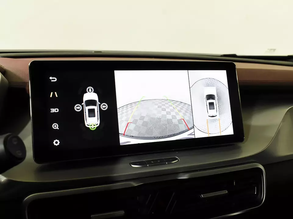Geely Coolray, фото №20