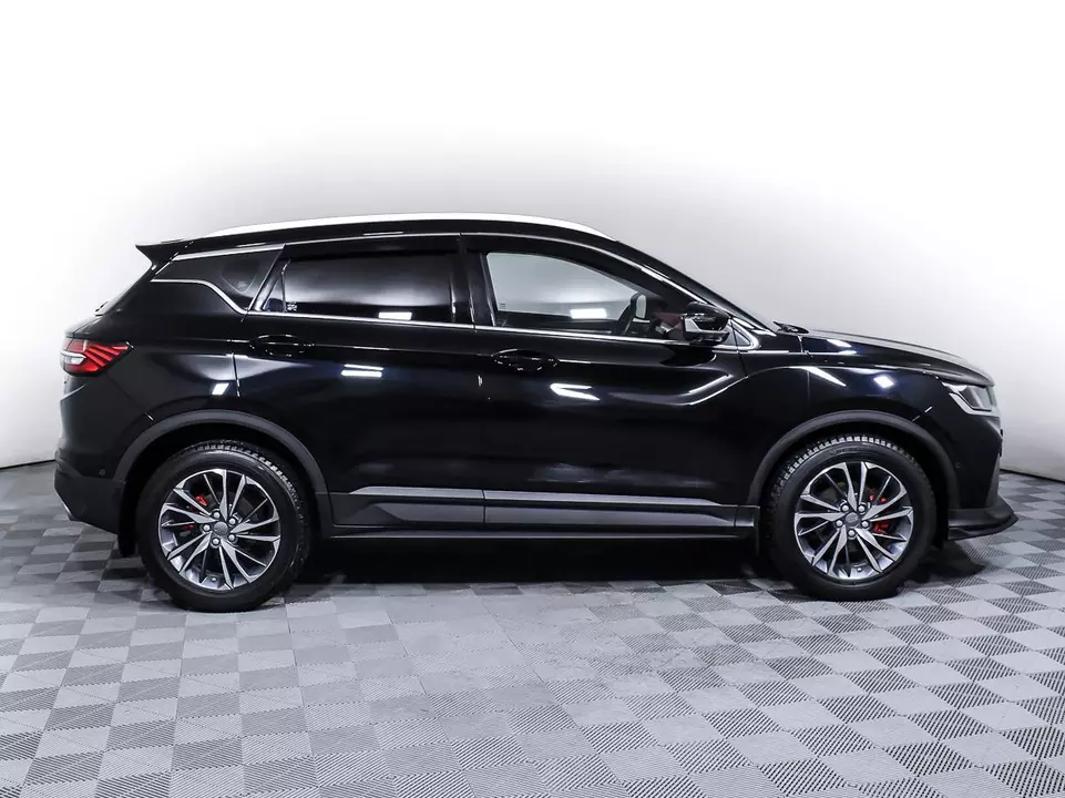 Geely Coolray, фото №4