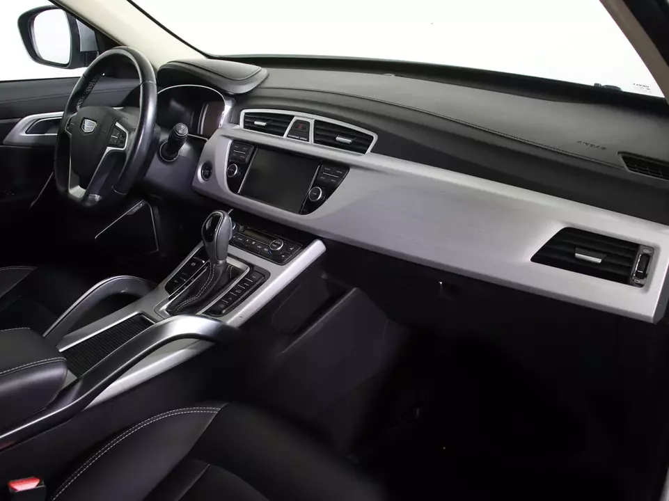 Geely Atlas, фото №9
